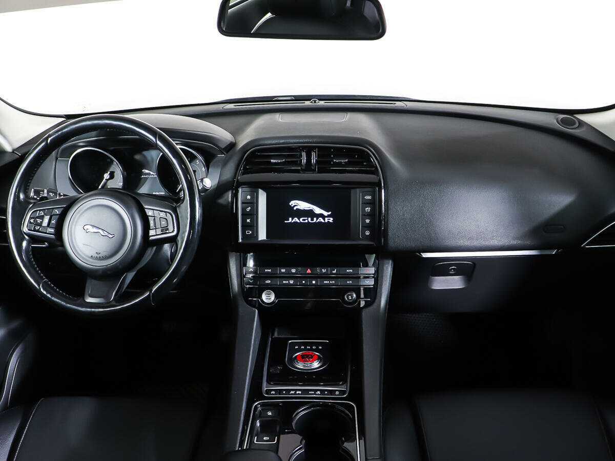 Jaguar F-Pace 2016 года с пробегом. Фото: #10