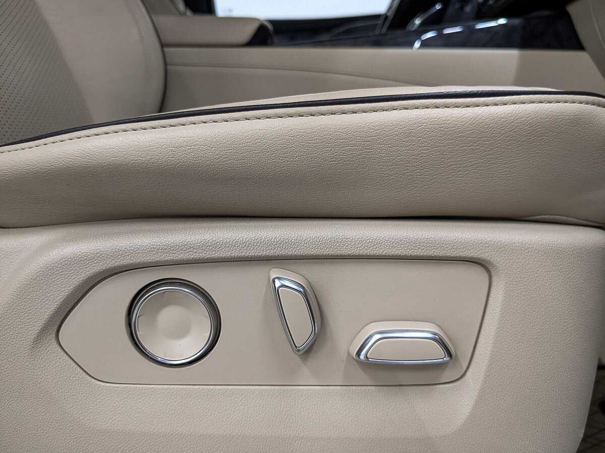 Cadillac Escalade 2020 года с пробегом. Фото: #23