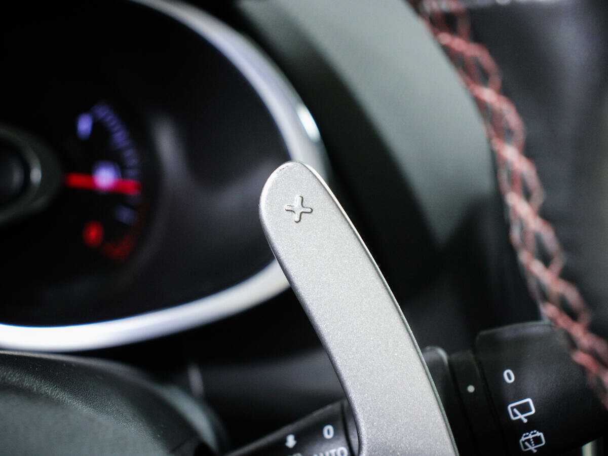 Renault Clio RS 2015 года с пробегом. Фото: #18