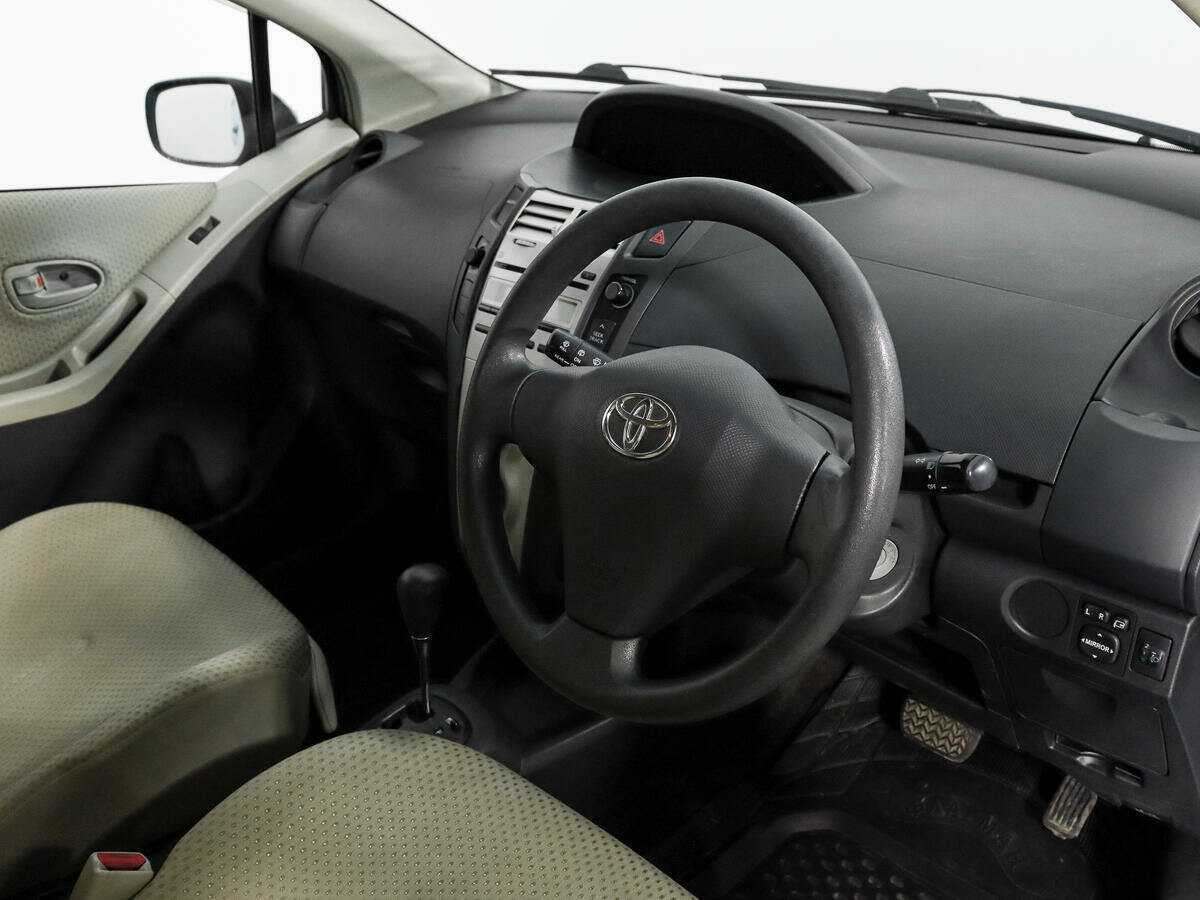 Toyota Vitz 2005 года с пробегом. Фото: #8