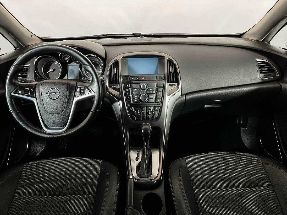 Opel Astra 2011 года с пробегом. Фото: #9