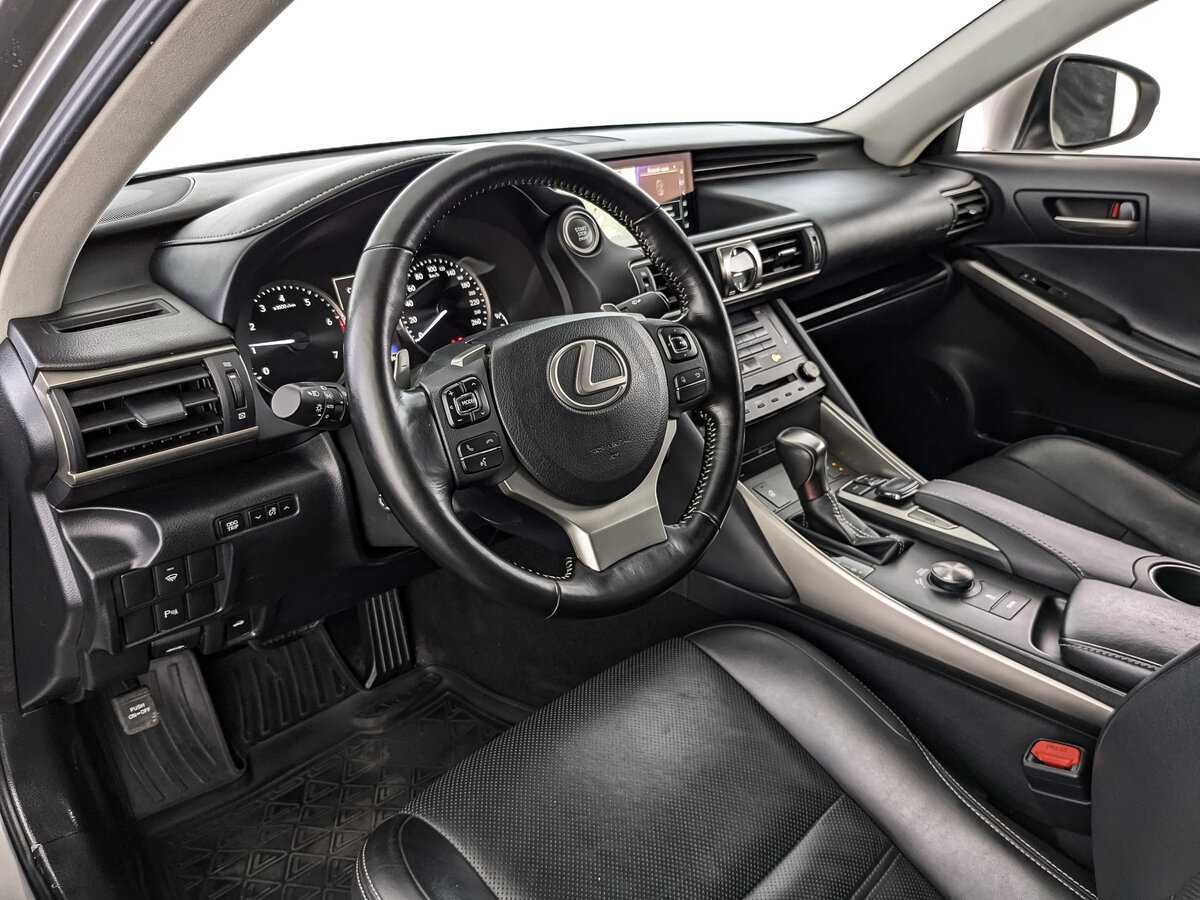 Lexus IS 2018 года с пробегом. Фото: #10
