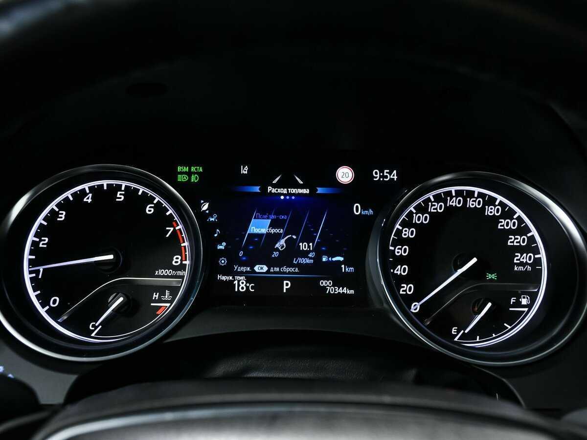 Toyota Camry 2021 года с пробегом. Фото: #9