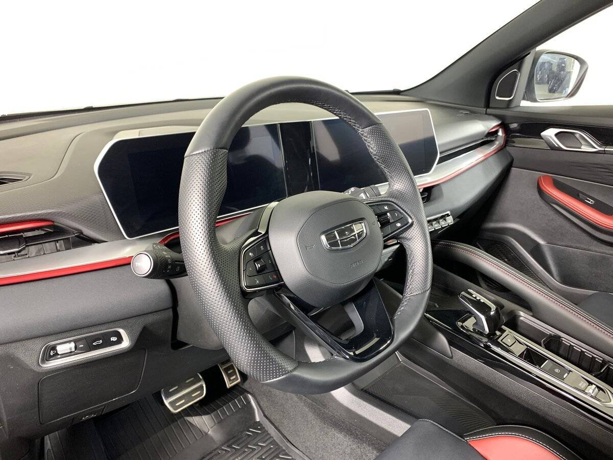 Geely Coolray 2023 года с пробегом. Фото: #10