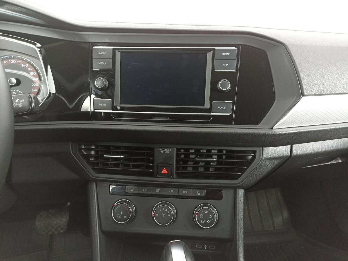 Volkswagen Jetta 2020 года с пробегом. Фото: #12