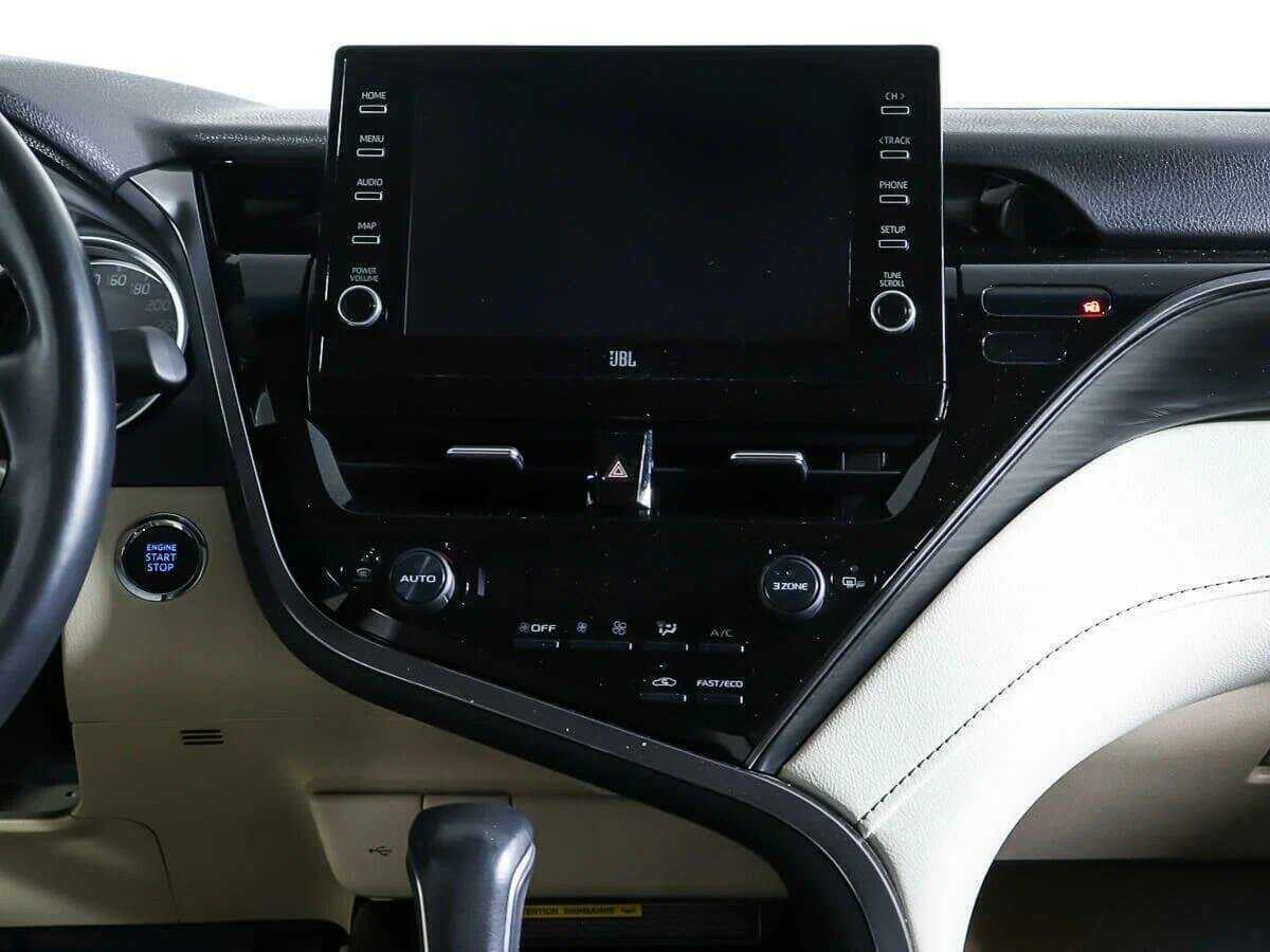 Toyota Camry 2021 года с пробегом. Фото: #11