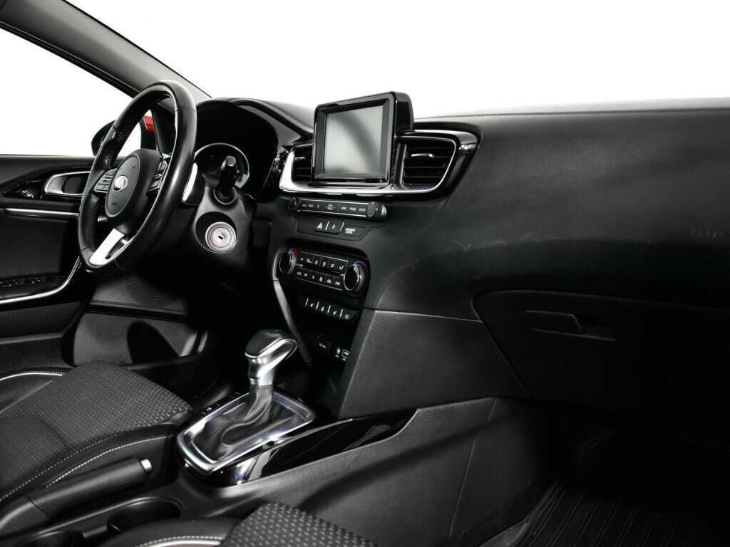 Kia Ceed 2018 года с пробегом. Фото: #8