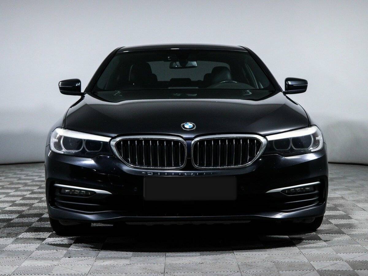 BMW 5 серии 2018 года с пробегом. Фото: #1