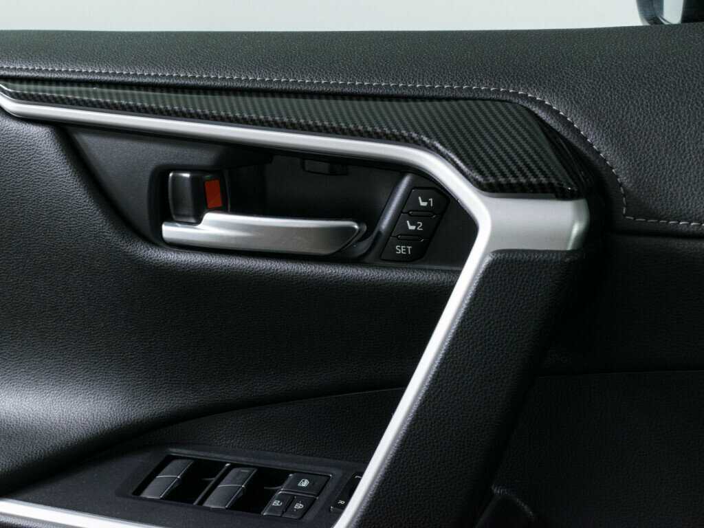 Toyota RAV4 2021 года с пробегом. Фото: #18