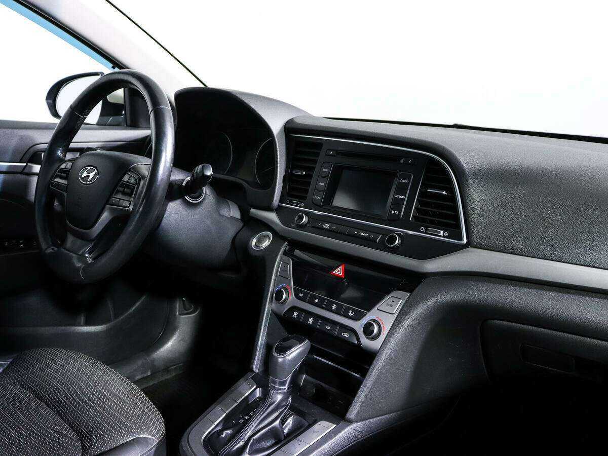 Hyundai Elantra 2018 года с пробегом. Фото: #8