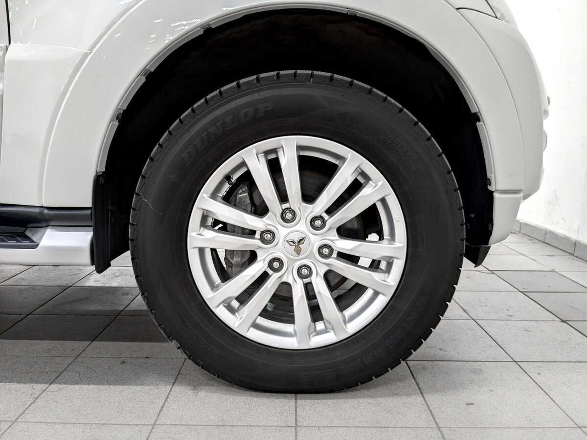 Mitsubishi Pajero 2020 года с пробегом. Фото: #17