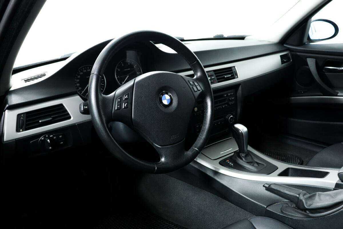 BMW 3 серии 2007 года с пробегом. Фото: #12