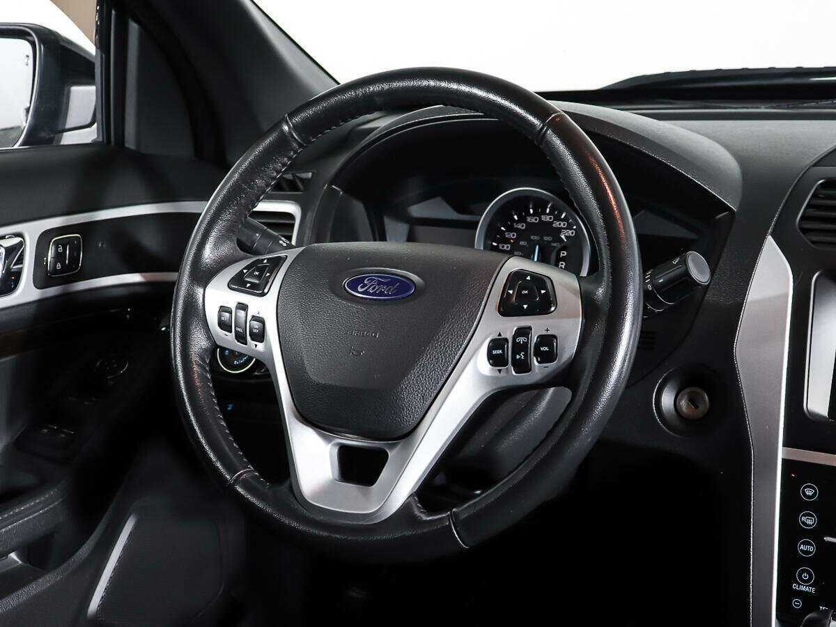 Ford Explorer 2011 года с пробегом. Фото: #13