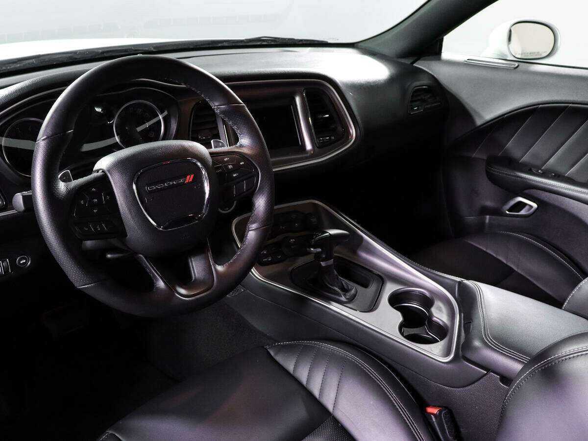 Dodge Challenger 2022 года с пробегом. Фото: #11