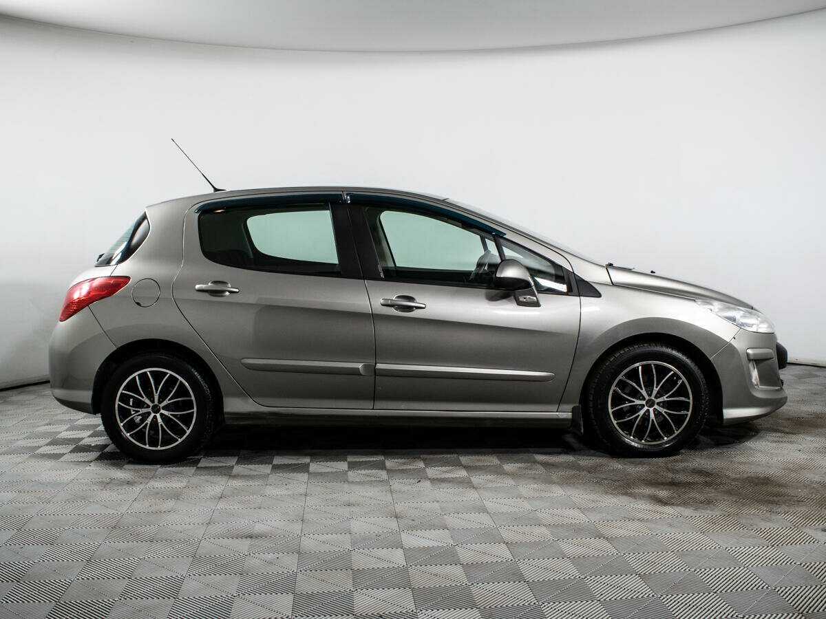 Peugeot 308 2010 года с пробегом. Фото: #3