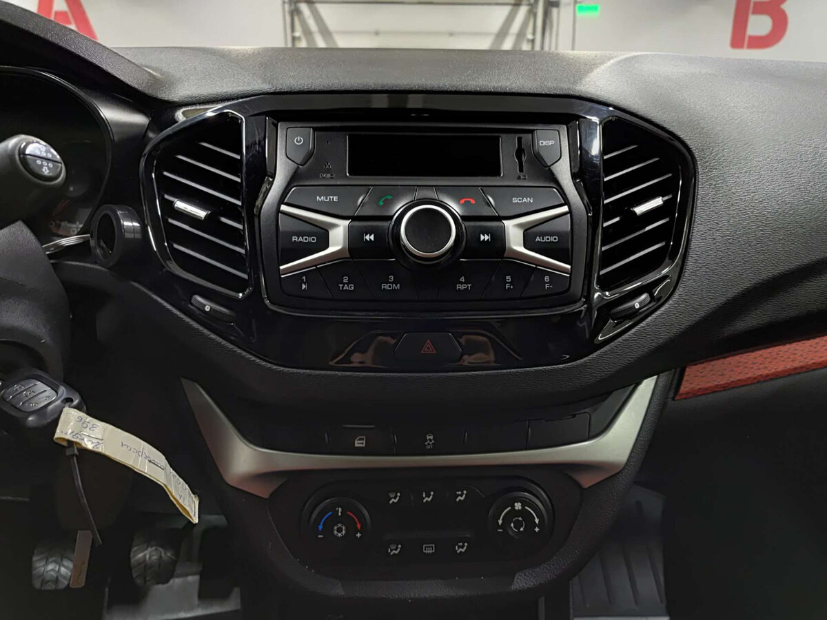 Lada (ВАЗ) Vesta 2019 года с пробегом. Фото: #13