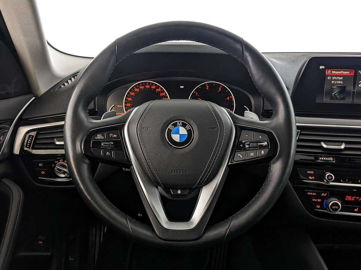 BMW 5 серии 2020 года с пробегом. Фото: #17