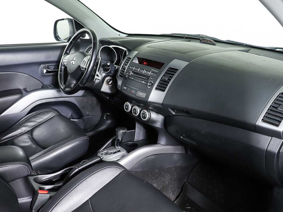 Mitsubishi Outlander 2008 года с пробегом. Фото: #8