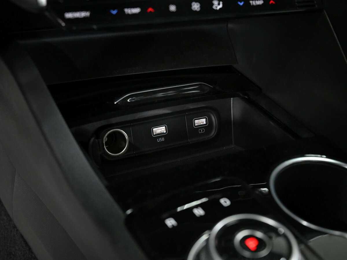 Kia K5 2023 года с пробегом. Фото: #9