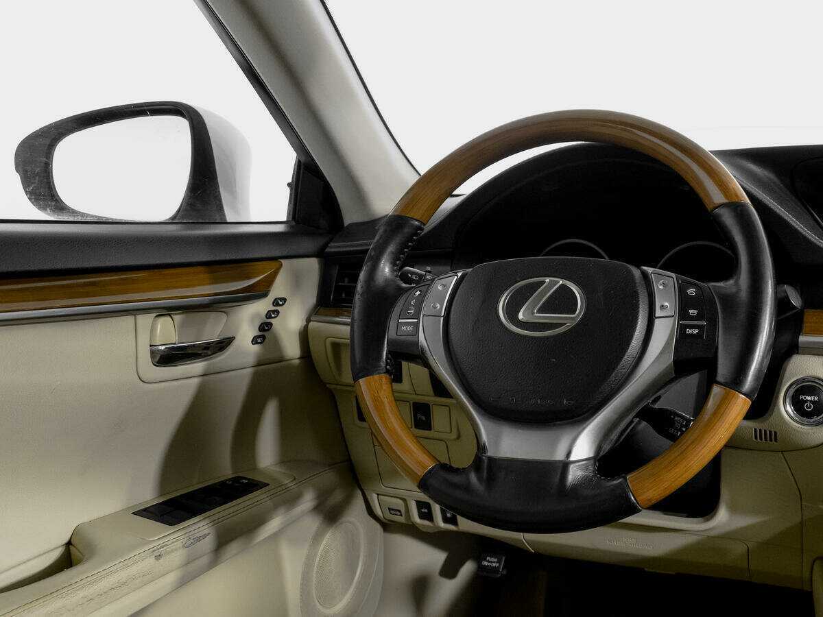 Lexus ES 2013 года с пробегом. Фото: #14