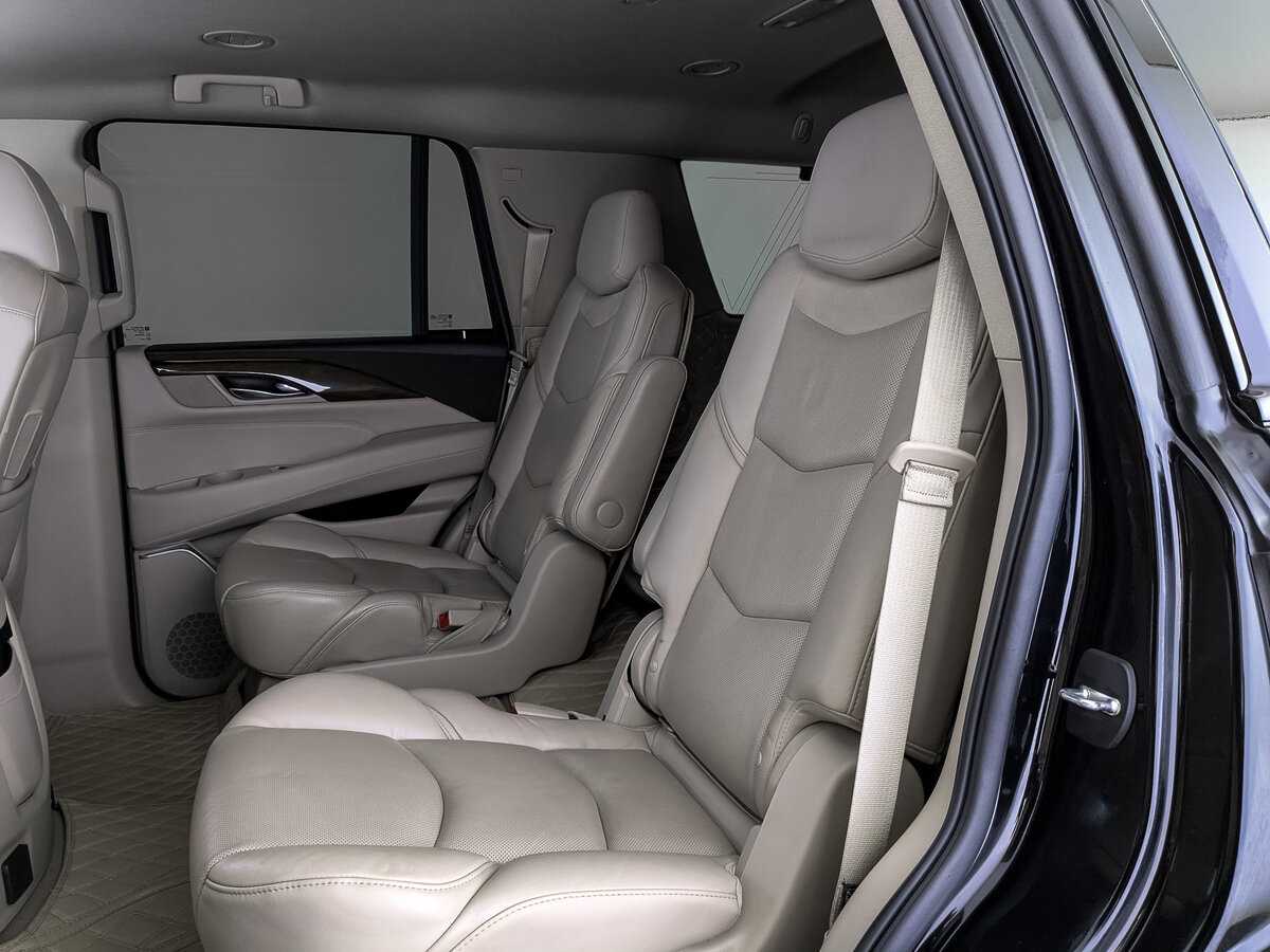 Cadillac Escalade 2019 года с пробегом. Фото: #17