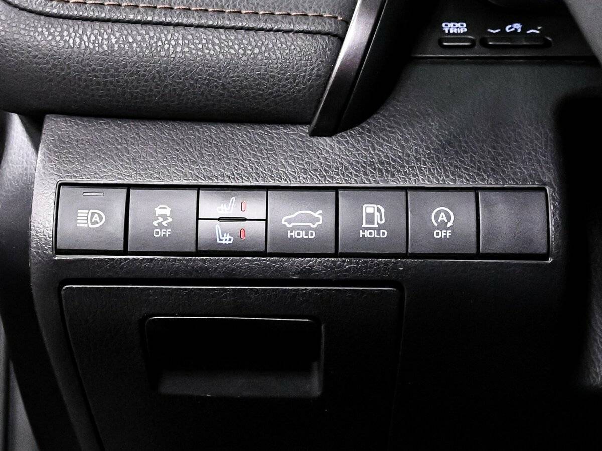 Toyota Camry 2023 года с пробегом. Фото: #20