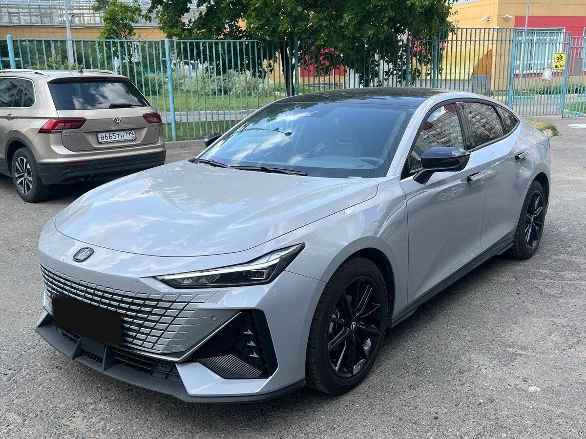 Changan UNI-V 2024 года с пробегом. Посмотреть фото