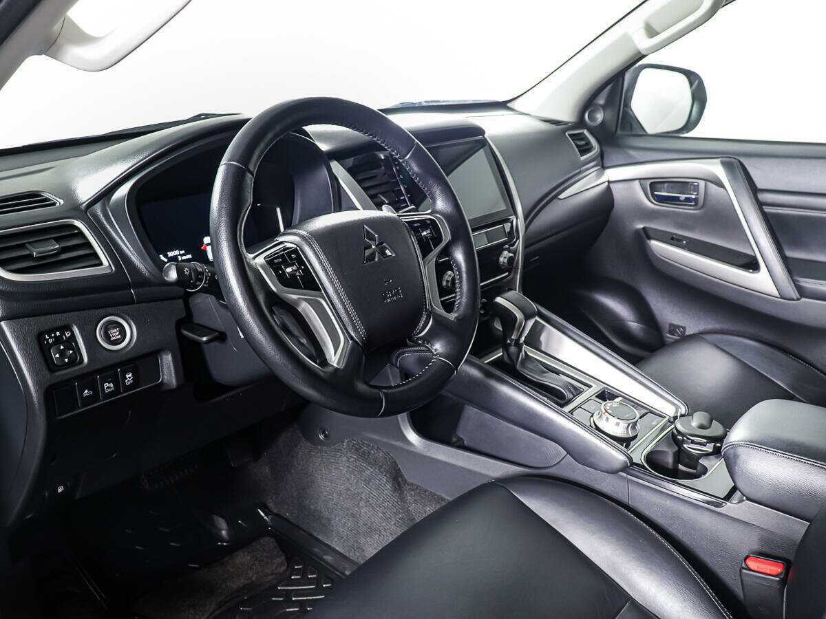 Mitsubishi Pajero Sport 2020 года с пробегом. Фото: #13