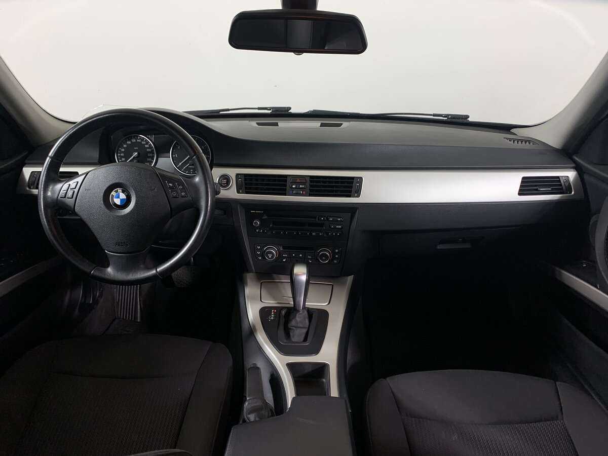 BMW 3 серии 2011 года с пробегом. Фото: #12