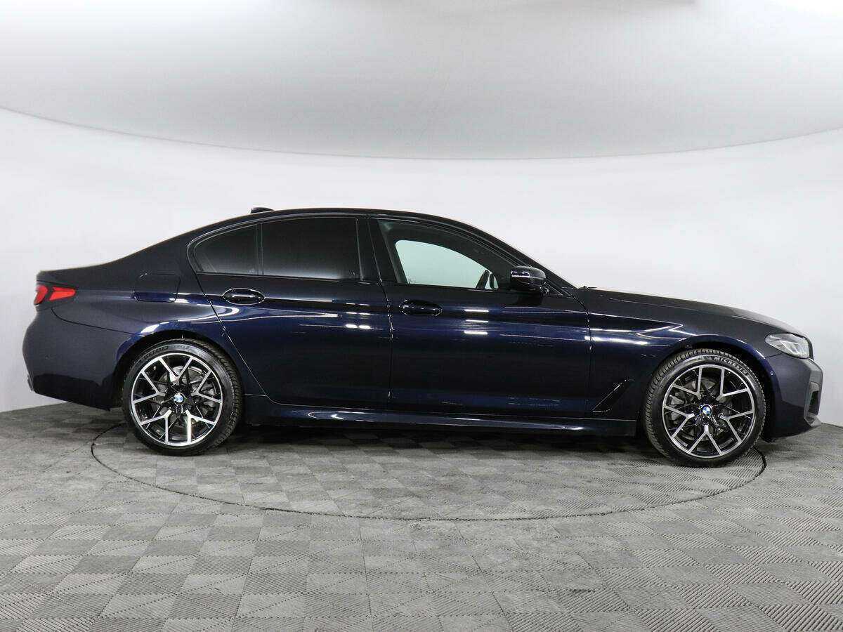 BMW 5 серии 2021 года с пробегом. Фото: #4
