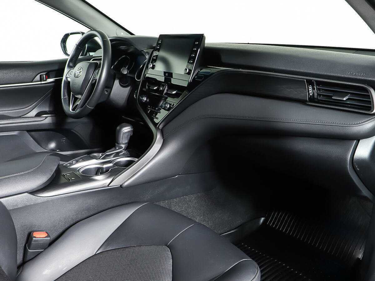 Toyota Camry 2021 года с пробегом. Фото: #10