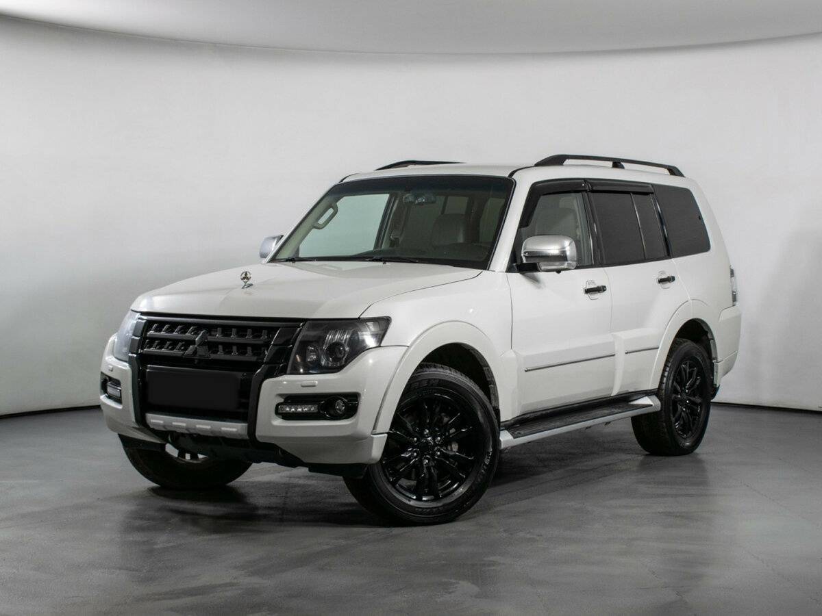 Mitsubishi Pajero 2020 года с пробегом. Посмотреть фото