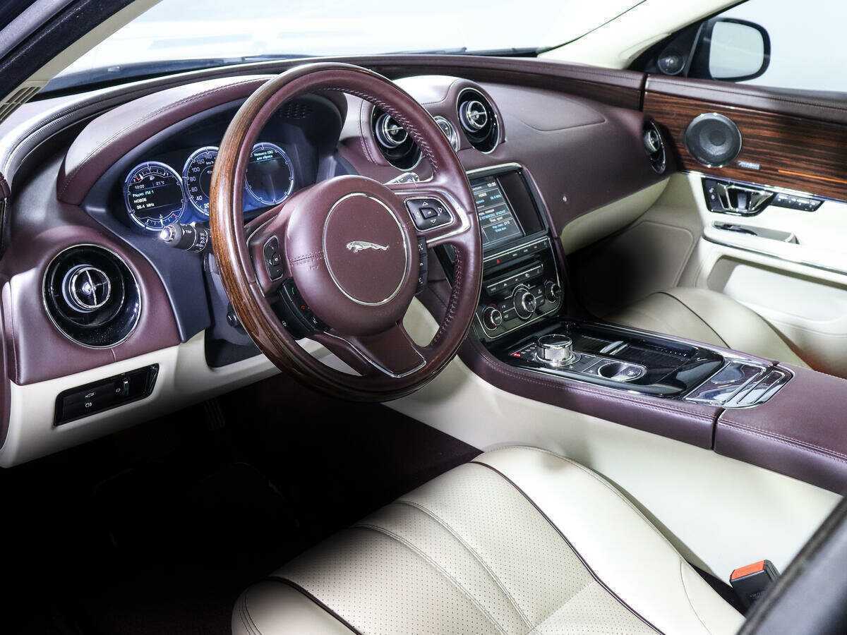 Jaguar XJ 2014 года с пробегом. Фото: #11