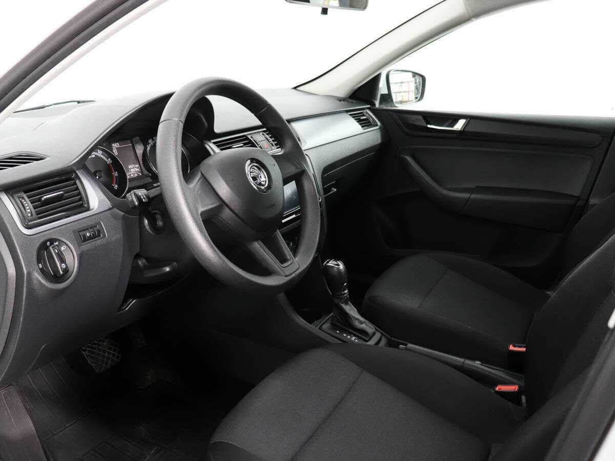 Skoda Rapid 2019 года с пробегом. Фото: #9