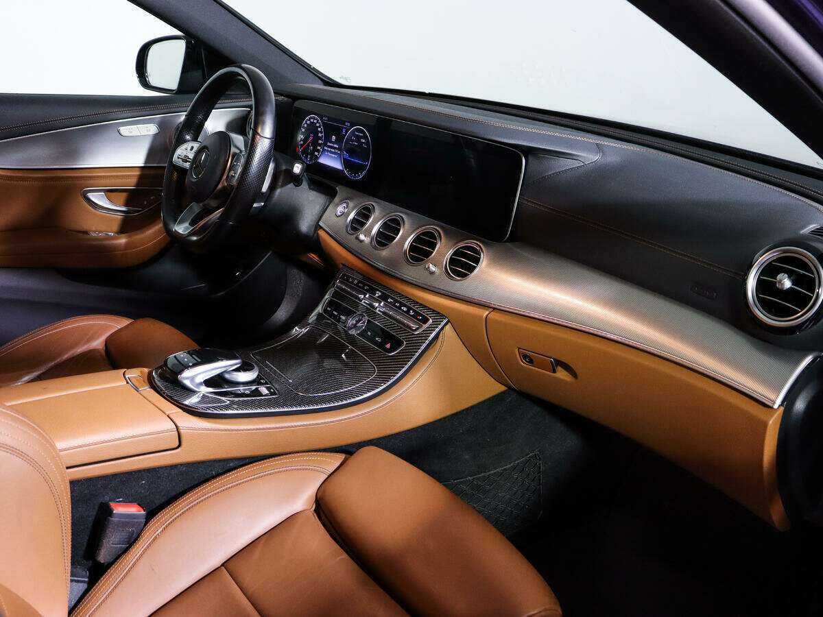 Mercedes-Benz E-Класс 2019 года с пробегом. Фото: #8