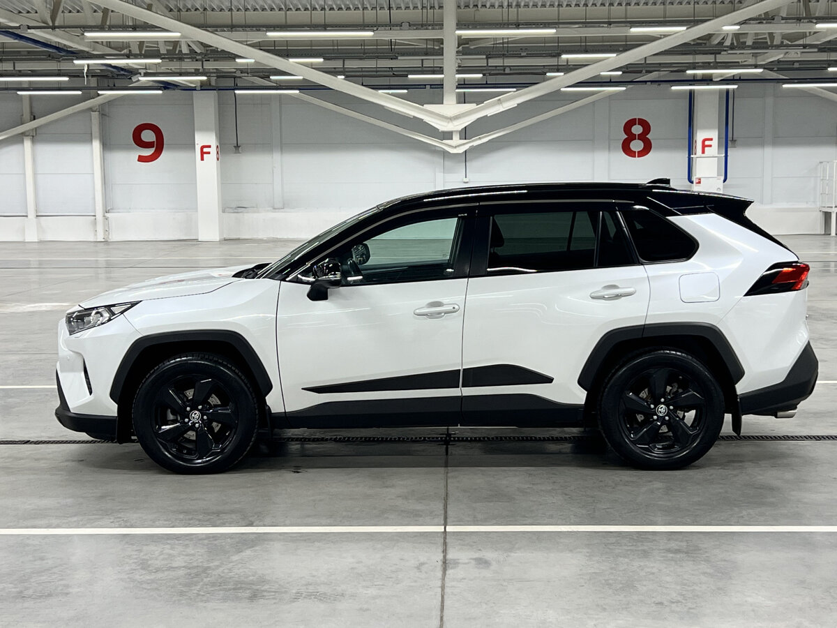 Toyota RAV4 2021 года с пробегом. Фото: #7