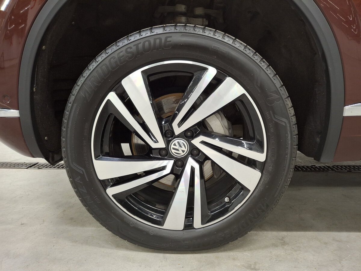 Volkswagen Touareg 2020 года с пробегом. Фото: #17
