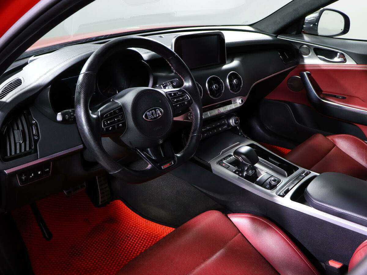 Kia Stinger 2018 года с пробегом. Фото: #13
