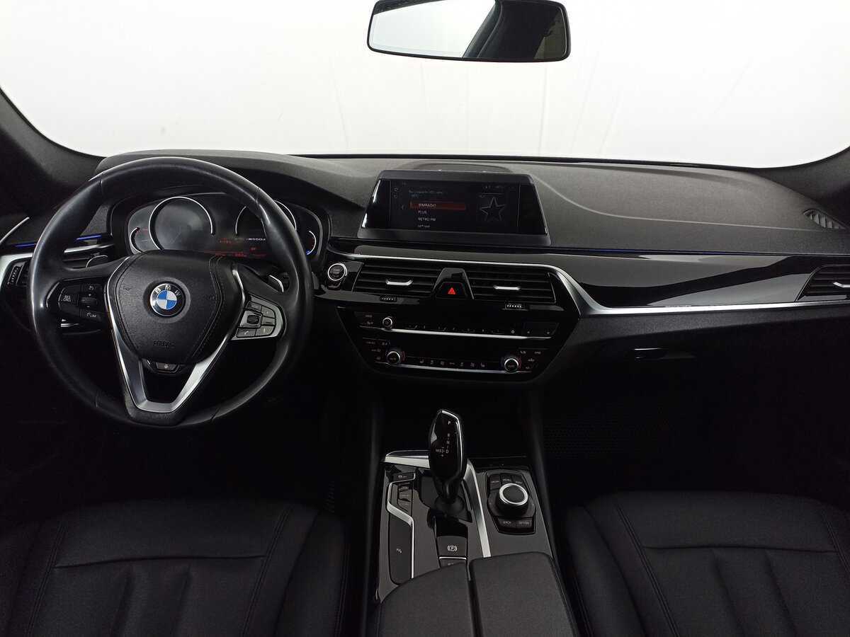 BMW 5 серии 2018 года с пробегом. Фото: #12