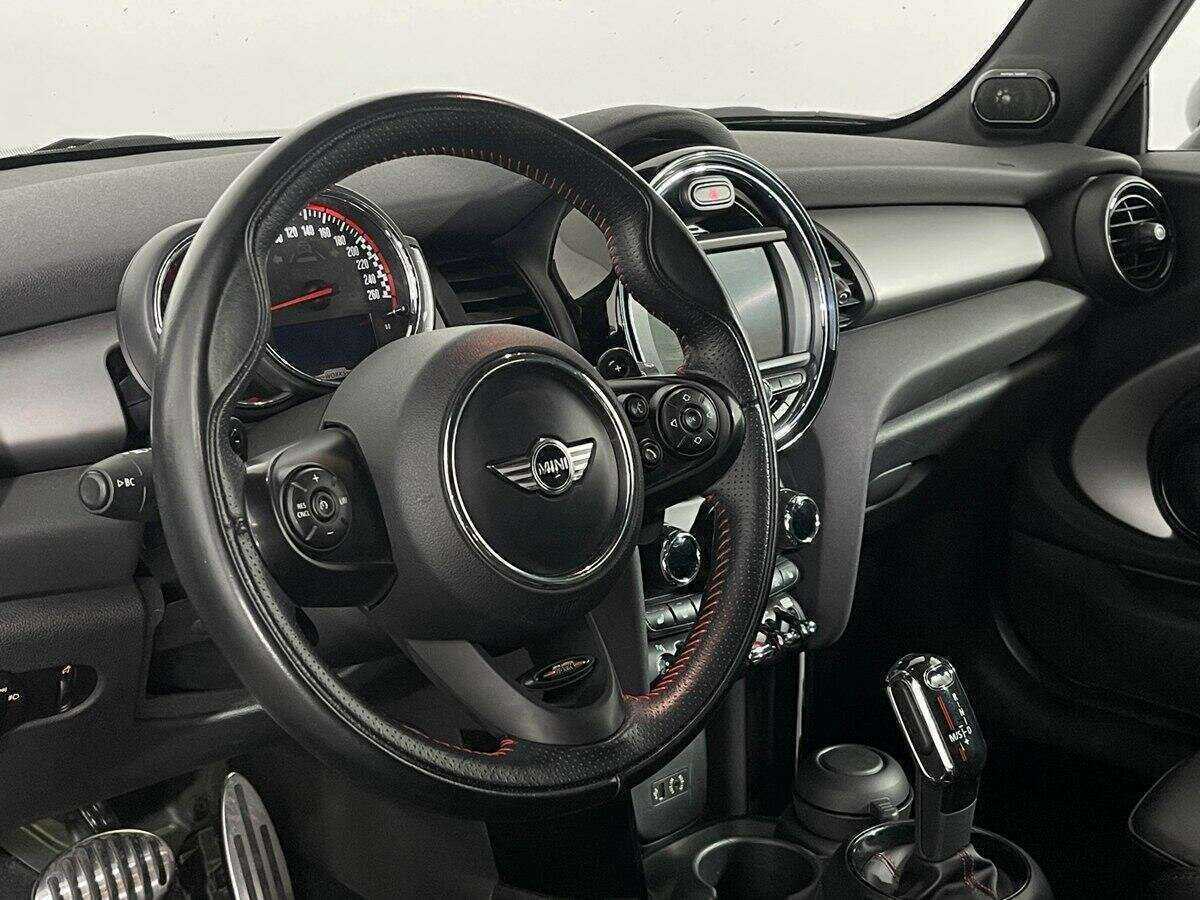Mini Hatch 2018 года с пробегом. Фото: #13