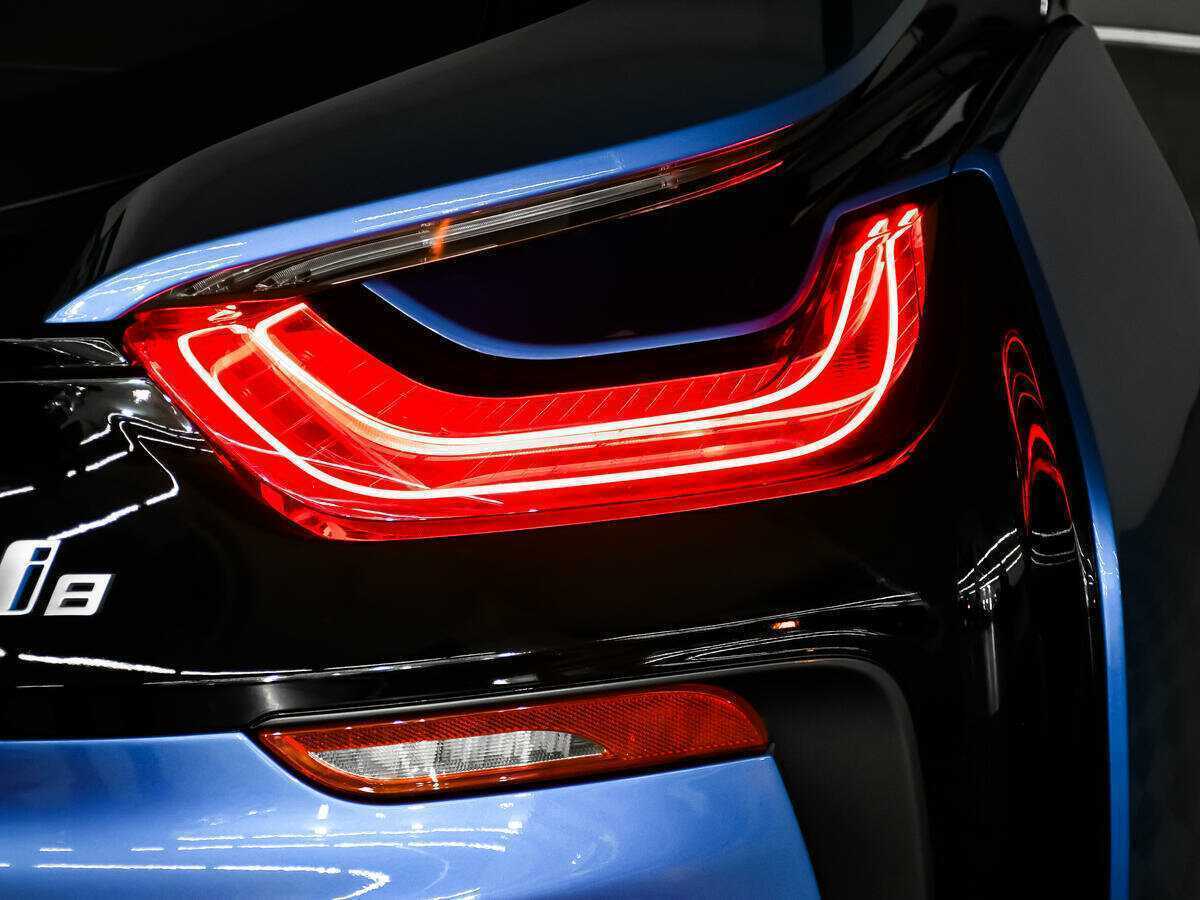 BMW i8 2016 года с пробегом. Фото: #16