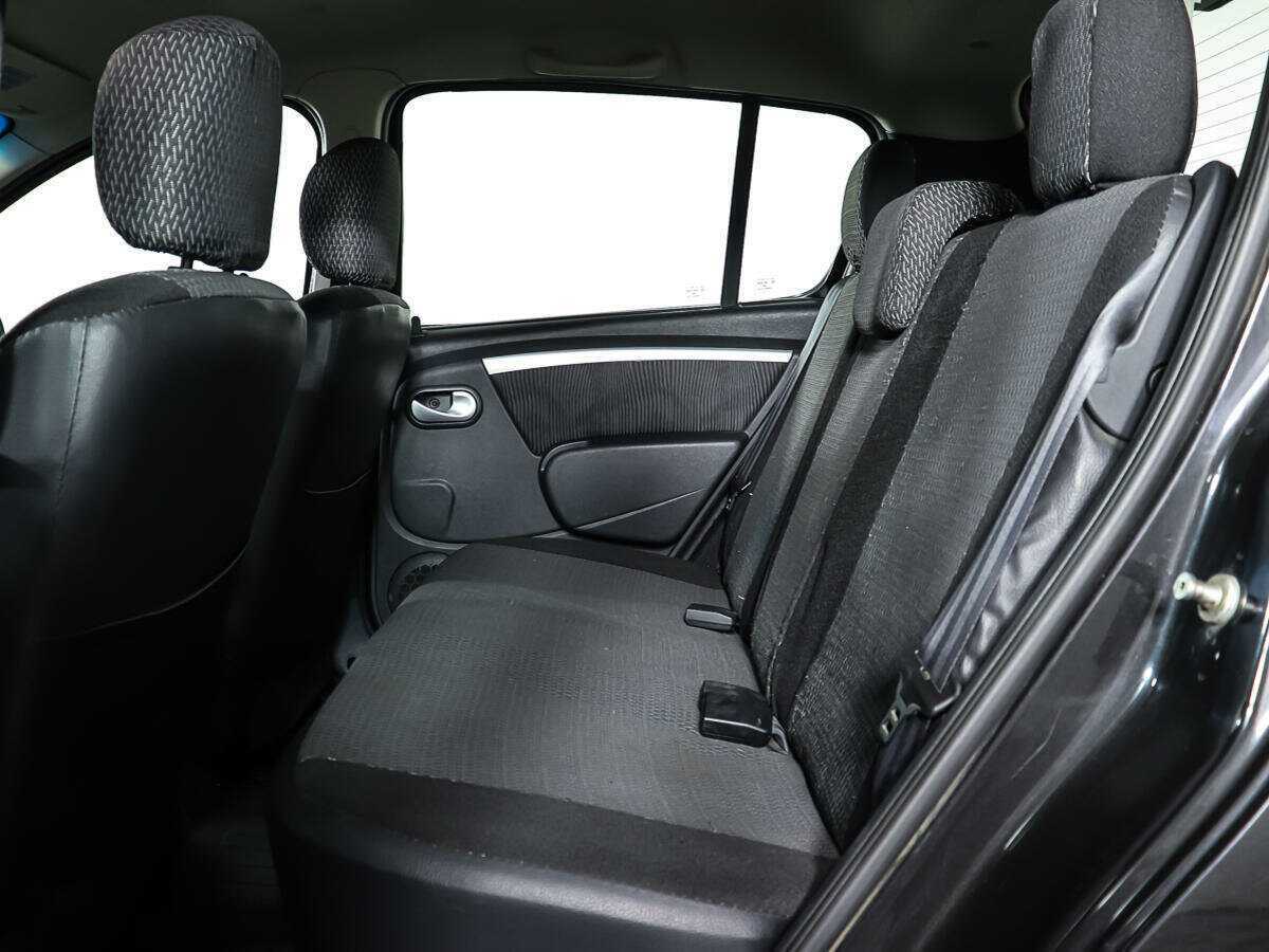 Renault Sandero 2011 года с пробегом. Фото: #9