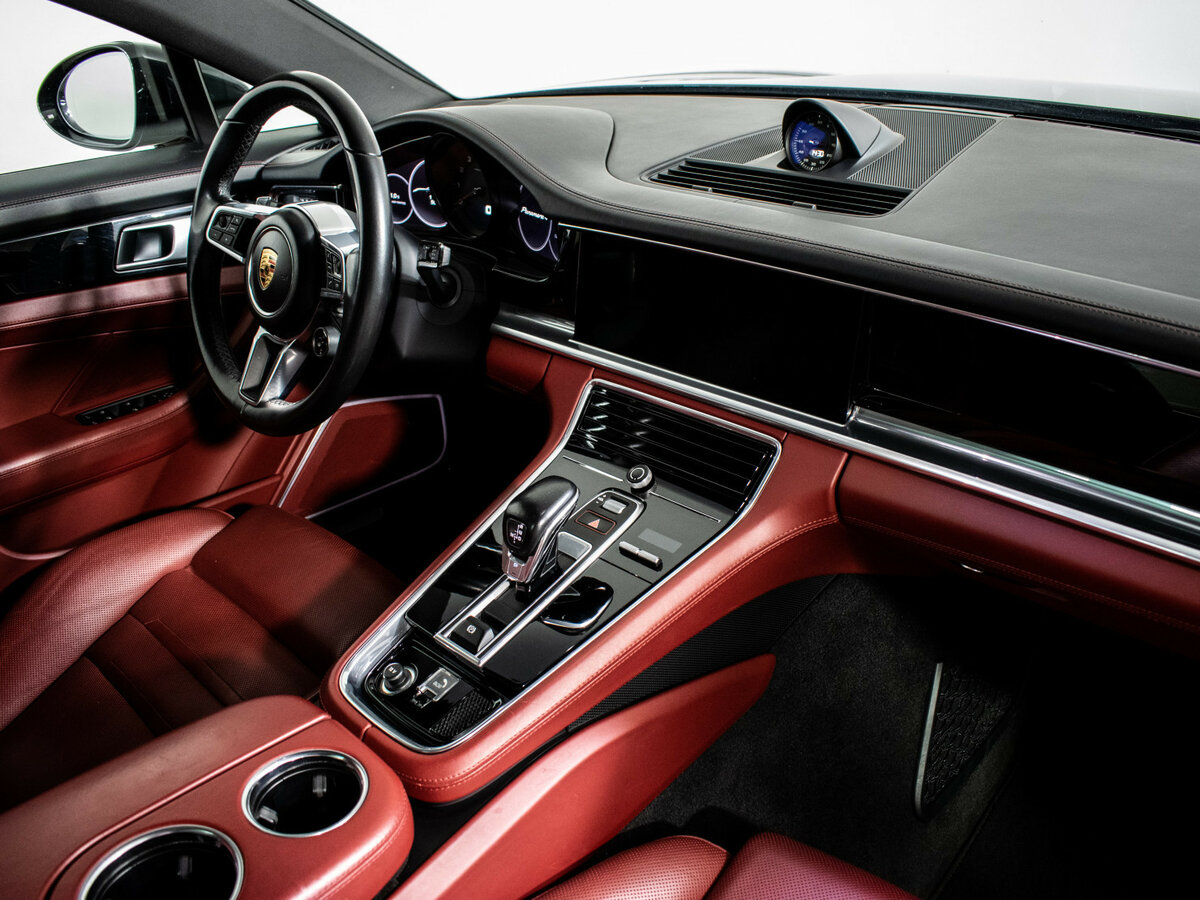 Porsche Panamera 2019 года с пробегом. Фото: #11