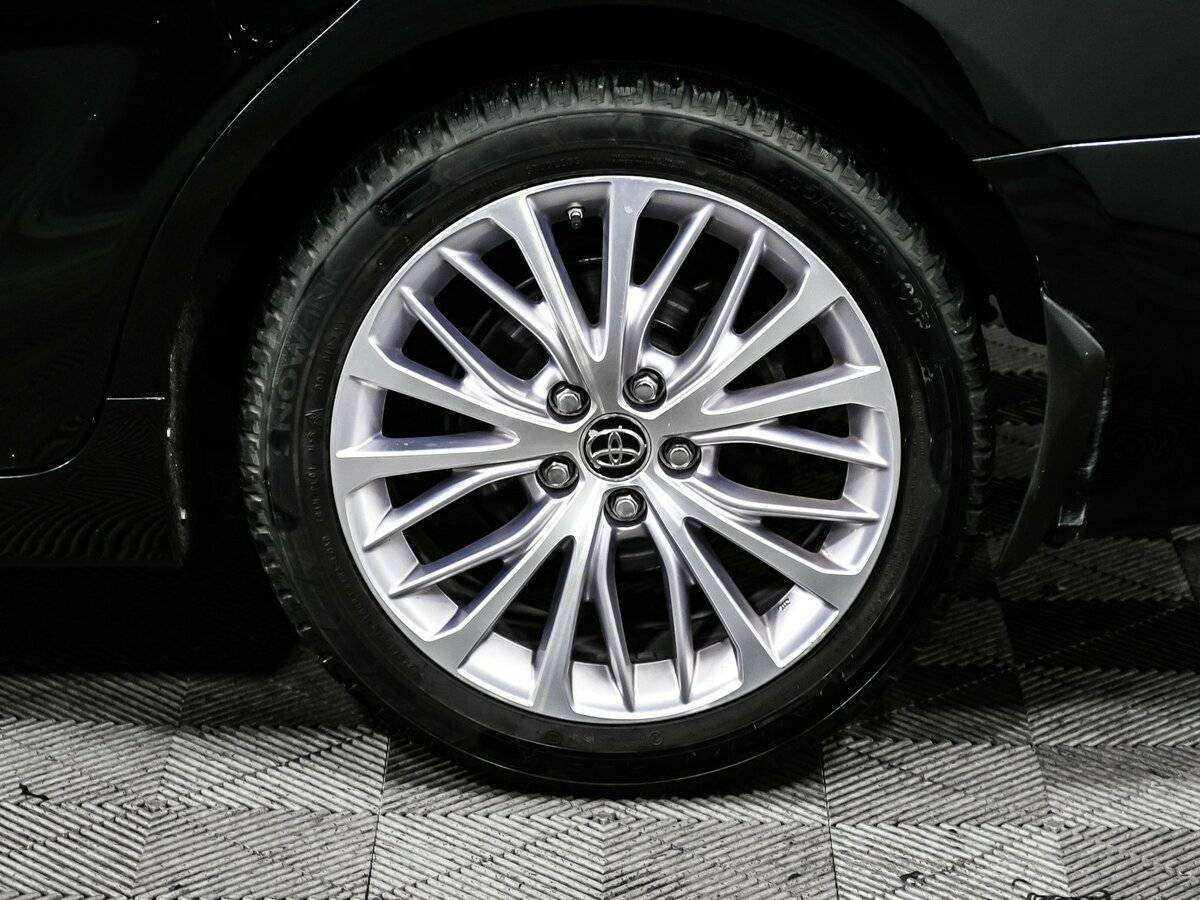 Toyota Camry 2019 года с пробегом. Фото: #13