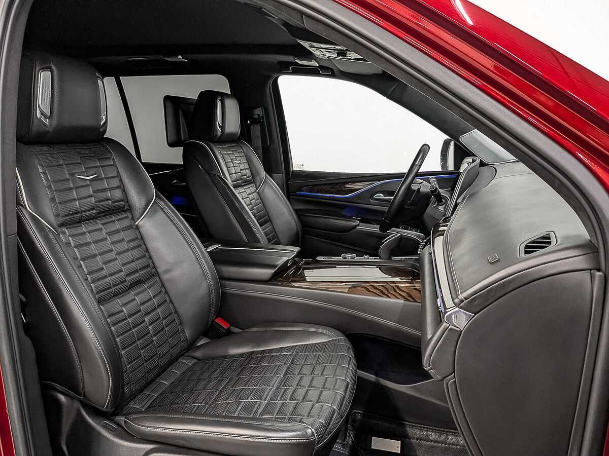 Cadillac Escalade 2021 года с пробегом. Фото: #20