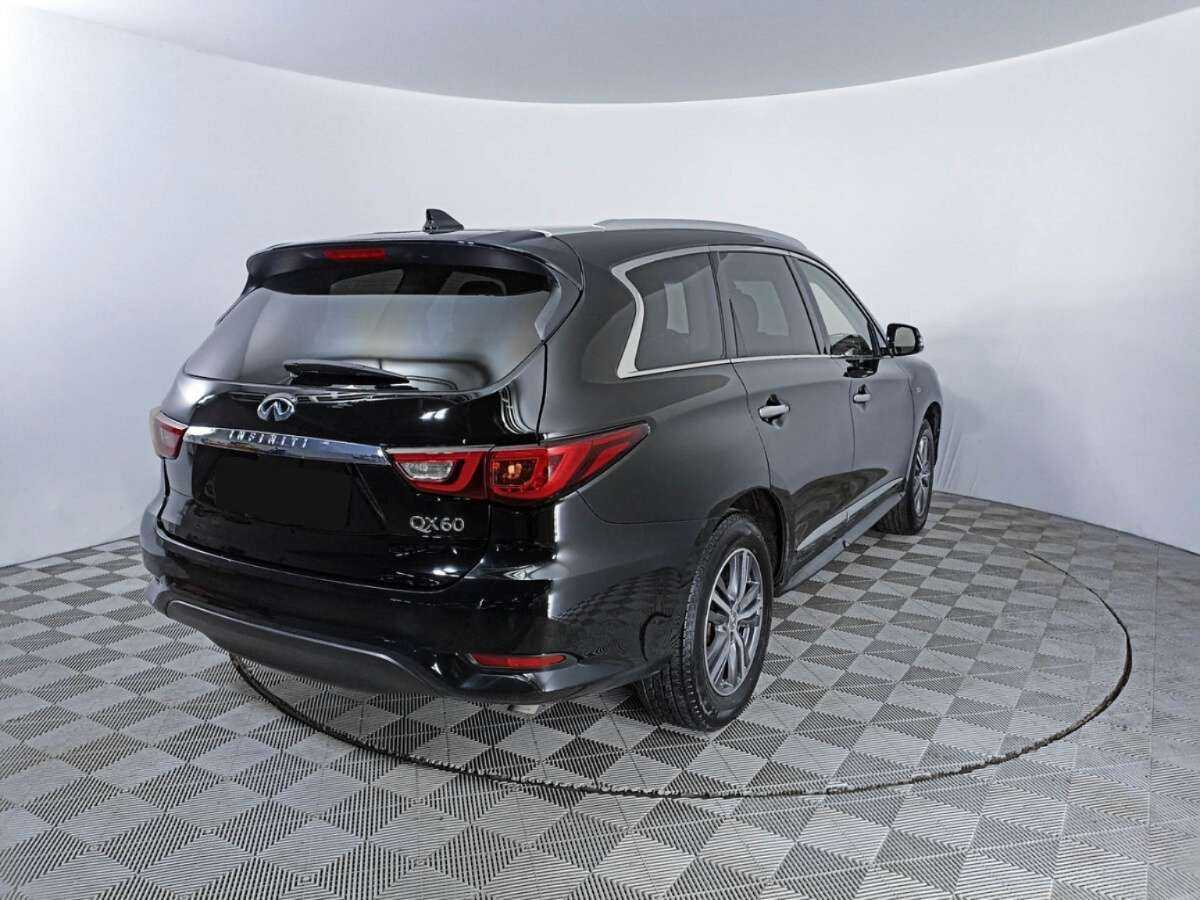 Infiniti QX60 2018 года с пробегом. Фото: #4