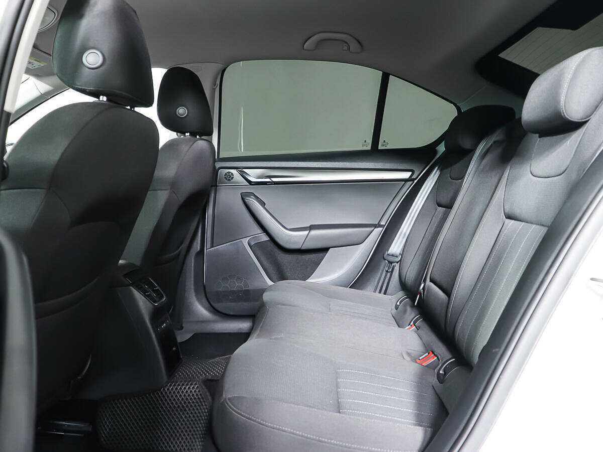 Skoda Octavia 2018 года с пробегом. Фото: #11