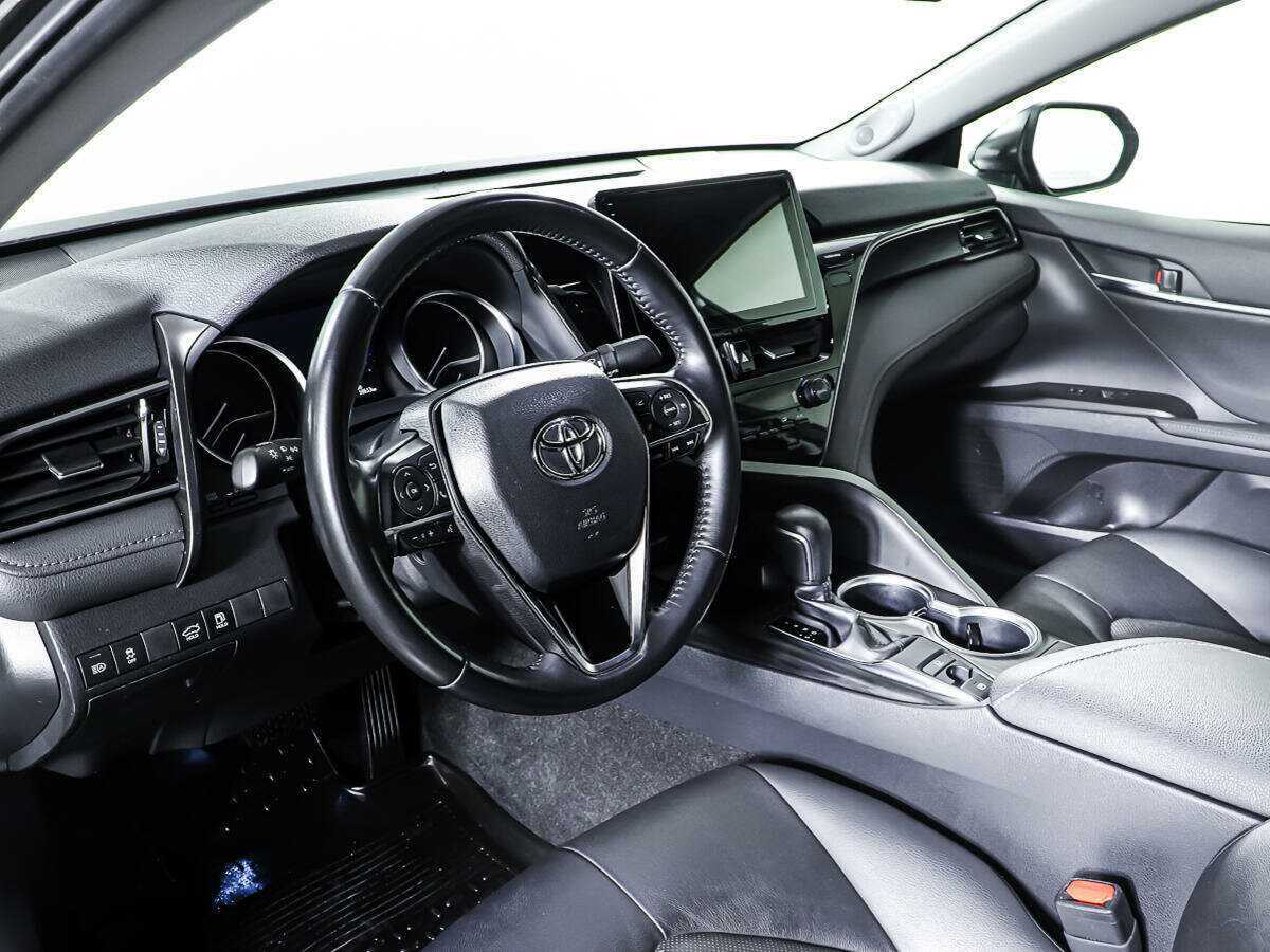 Toyota Camry 2022 года с пробегом. Фото: #11