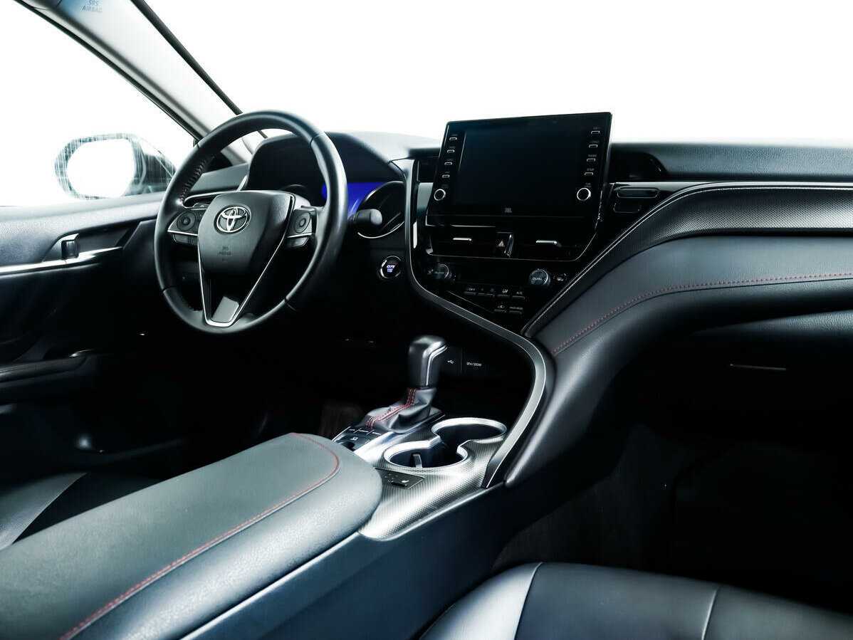 Toyota Camry 2021 года с пробегом. Фото: #6