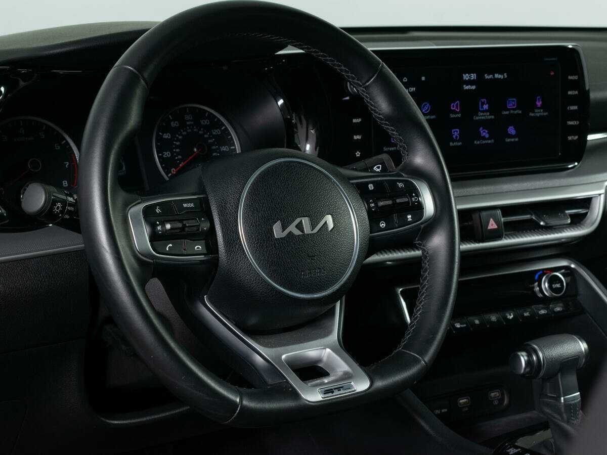 Kia K5 2023 года с пробегом. Фото: #15